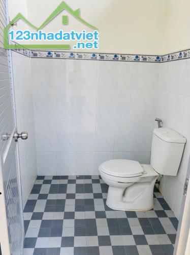Nhà mặt tiền, 162m có sẵn thổ cư đường ô tô tải - 3