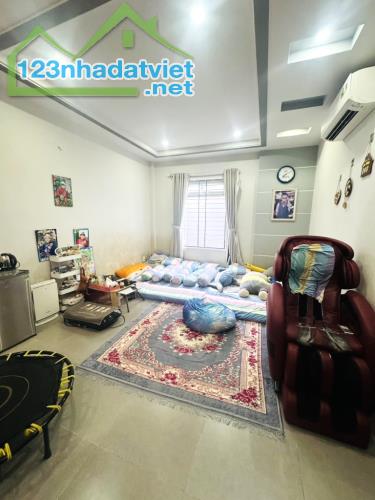 BÁN NHÀ MTKD ĐƯỜNG TRẦN HƯNG ĐẠO, SÁT LŨY BÁN BÍCH, TÂN PHÚ, 106 M2, 4 LẦU - 2