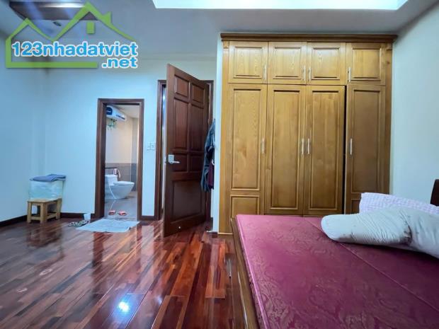 BÁN BIỆT THỰ 4 TẦNG HOÀNG MAI, PHÂN LÔ CAO CẤP, ĐƯỜNG 3 ÔTÔ TRÁNH, MẶT TIỀN RỘNG, 2 THOÁNG - 3