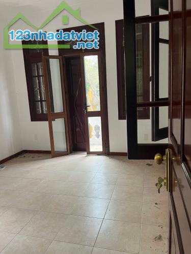 Bán Nhà Mặt Phố 40m6T Th/Máy Quận Ba Đình 2 THOÁNG 15,8 Tỷ Hoàng Hoa Thám. - 4
