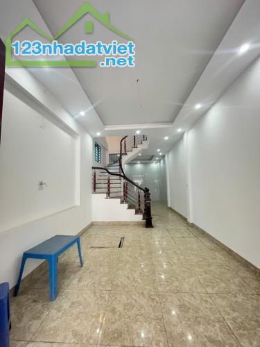 Bán nhà Cầu Cốc kinh doanh sầm uất ô tô thông 63m 4 tầng 9 tỷ - 1