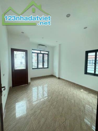 Bán nhà Cầu Cốc kinh doanh sầm uất ô tô thông 63m 4 tầng 9 tỷ - 2