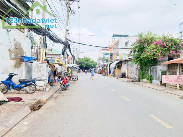 Mặt tiền kinh doanh ngay Lương Văn Can 6.5x30 chỉ 11 tỷ - 3