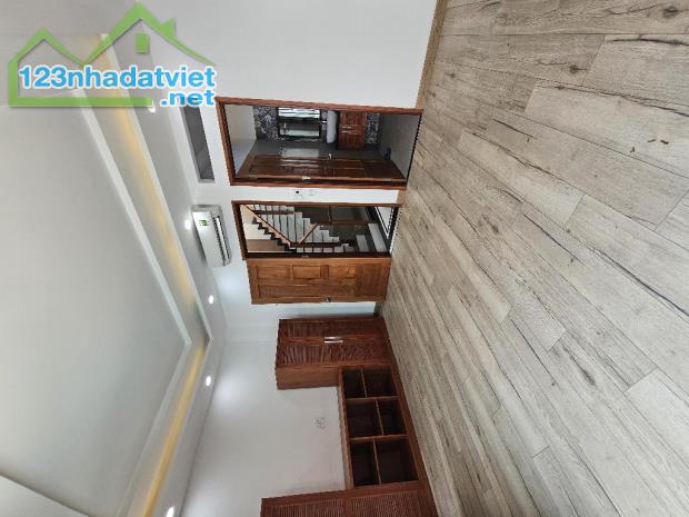 Mặt tiền kinh doanh ngay Lương Văn Can 6.5x30 chỉ 11 tỷ - 1