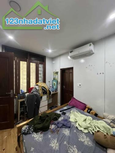 HIẾM CẦN BÁN NHÀ NGHĨA TÂN CẦU GIẤY 60M GIÁ NHỈNH 4 TỶ KHU VỰC HOT CỦA QUẬN - 3
