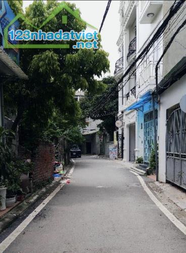 BÁT KHỐI - LÔ GÓC 2 MẶT THOÁNG - MẶT NGÕ THÔNG - Ô TÔ VÀO NHÀ - 500M RA ST AEON TIỆN ÍCH B