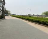 Đông Ngạc 3 tầng rộng rãi 👉 Có gara 🚘 👉 View sông Hồng 2 thoáng 👉 Nở hậu 👉 Nhà dân xâ