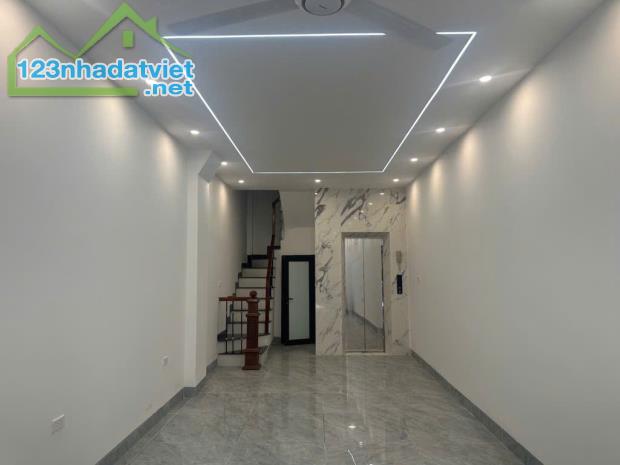 Siêu phẩm nhà Tứ Liên – Tây Hồ - Mặt ngõ thông, ô tô tránh - 48m2 6 tầng 15,5 tỷ