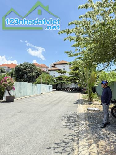 Bán Đất Biệt Thự Ven Sông Nguyễn Văn Hưởng,Thảo điền,Q2 DT:923m2(17mx40m) Fuul Thổ Cư - 2