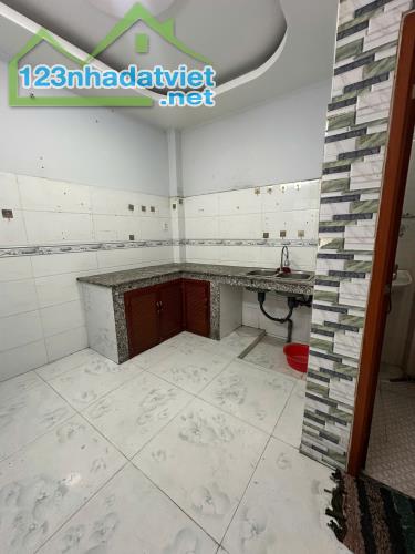 Bán nhà Dạ Nam Q8 lô góc 2 mặt hẻm nhựa xe tải - 4 tầng kinh doanh chỉ nhĩnh 7 tỷ - 3