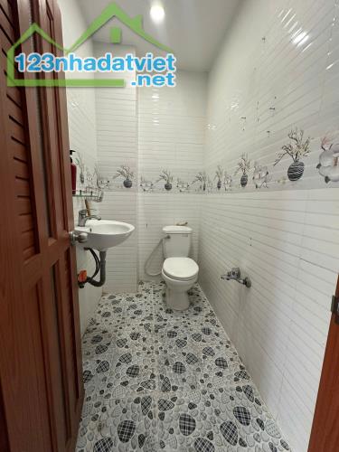 Bán nhà Dạ Nam Q8 lô góc 2 mặt hẻm nhựa xe tải - 4 tầng kinh doanh chỉ nhĩnh 7 tỷ - 4
