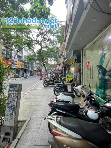 HÀNG HIẾM MẶT PHỐ  ĐỘI CẤN BA ĐÌNH - ÔTÔ TRÁNH -  VỈA HÈ RỘNG THÊNH THANG - KINH DOANH - 1