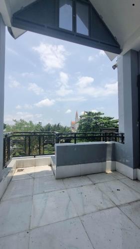 Bán gấp nhà mặt tiền mới đẹp lung linh ở ngay Lưu Hữu Phước, 84m2, 4T, SHR, chỉ 6.7 tỷ.