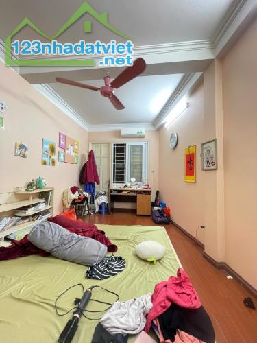 Mặt ngõ Văn Chương 2, 15m ra ô tô tránh, gần hồ, 89m 4 tầng 5m mặt, Giá 15.5 tỷ 0796193699