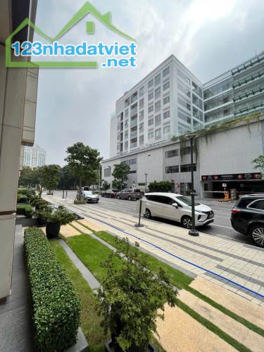 MỞ BÁN SHOPHOUSE HỒ BÁN NGUYỆT PHÚ MỸ HƯNG - TỪ 200 TRIỆU/M2  CRESCENT RESIDENCE 5 - XEM