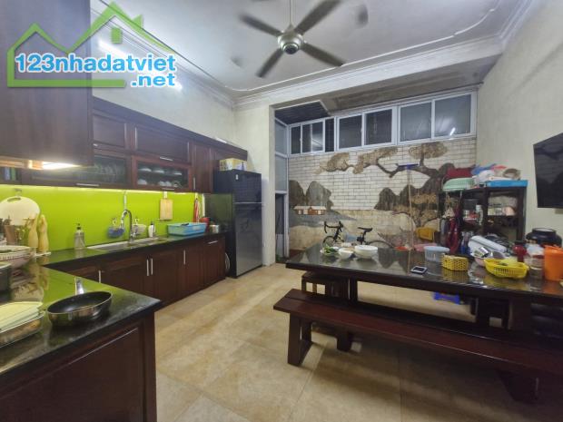 CẦN BÁN GẤP Nhà Yên Bình, Văn Quán, ngõ thông, ô tô dừng đỗ, 70m2, 4 tầng, giá chỉ 18 tỷ - 2