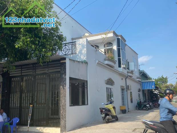 Bán nhà đẹp Lê Đình Cẩn 105m – gần Aeon Mall, bến xe Miền Tây, Coopmart, hẻm xe hơi thông
