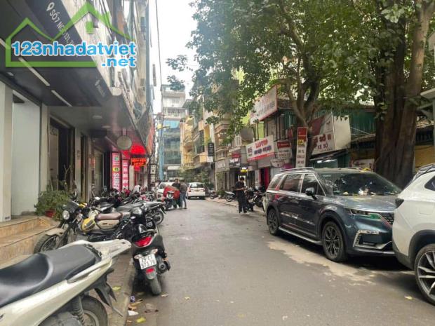 Bán nhà 3T cũ Thái Hà mặt ngõ kinh doanh Ô tô tránh - 30m ra phố