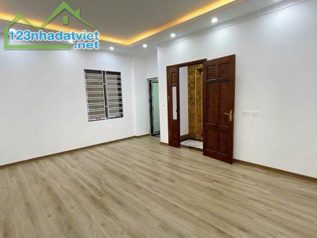 8.75 tỷ nhà Pháo Đài Láng Đống Đa mới tinh 60m ra ô tô 6 tầng thang máy 36m2, ở + cho thuê - 2