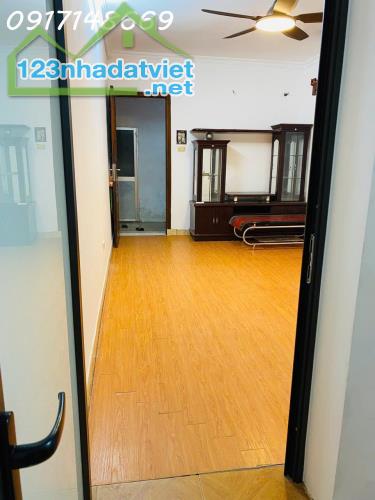 Chính chủ cho thuê căn hộ full nội thất tại 1194 Đường Láng. - 1