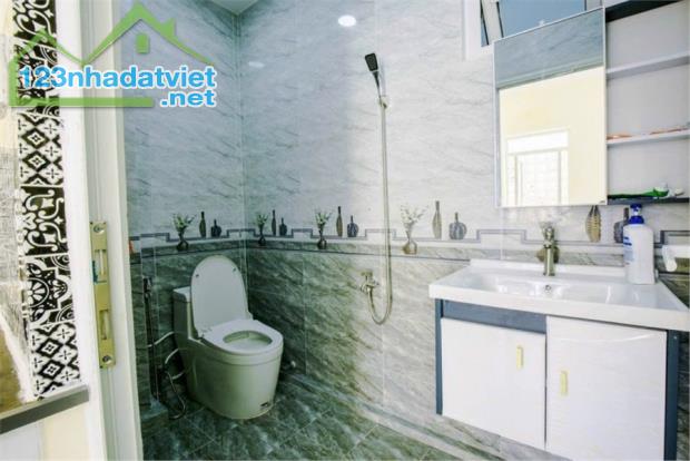BÁN NHÀ  – 5 TẦNG - 131M2-   HẺM KINH DOANH –SÁT MẶT TIỀN THỐNG NHẤT – KHU CITYLAND -DÒNG - 3