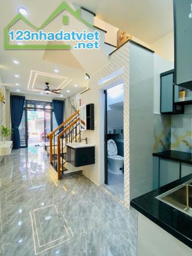 Siêu Phẩm HXH Đậu Nhà - Liền Kề Các Trường Đại Học - 49m² - 2 Tầng - Nguyễn Văn Lượng - GV - 1