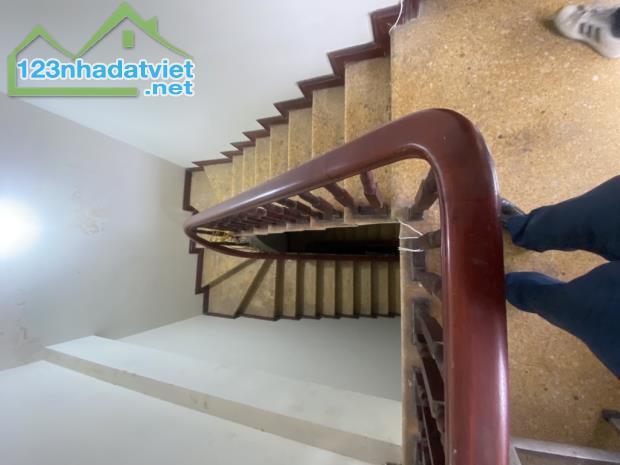 BÁN NHÀ NGÕ THỊNH QUANG- ĐỐNG ĐA DT 49M2-7T- MT 5.1M GIÁ CHỈ 10.8 TỶ - 1