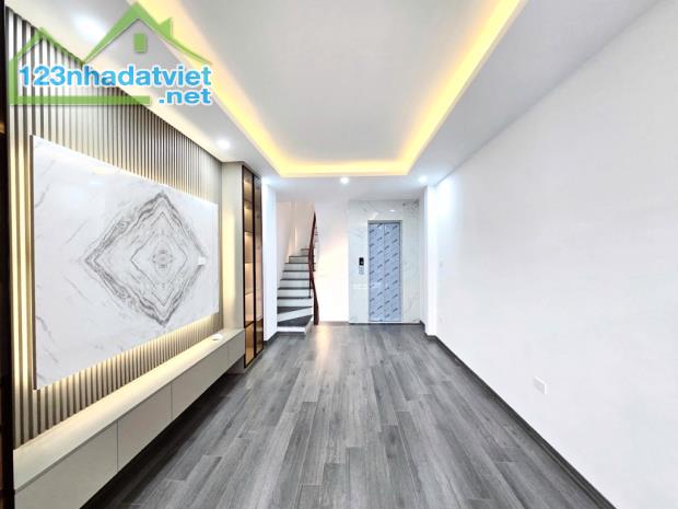 Tây Hồ- Lạc Long Quân-Gần chợ Bưởi- Nhà đẹp 6 tầng hiện đại- Thang máy xịn xò-8.6 tỷ - 2