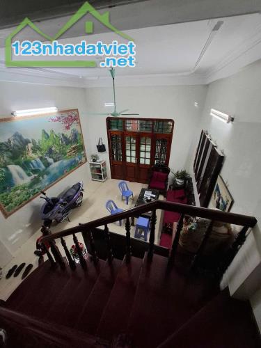 Bán nhà phố Phạm Tuấn Tài, Cầu Giấy, 58m2, ô tô, ngõ thông, gần phố, 2 thoáng, 16 tỷ