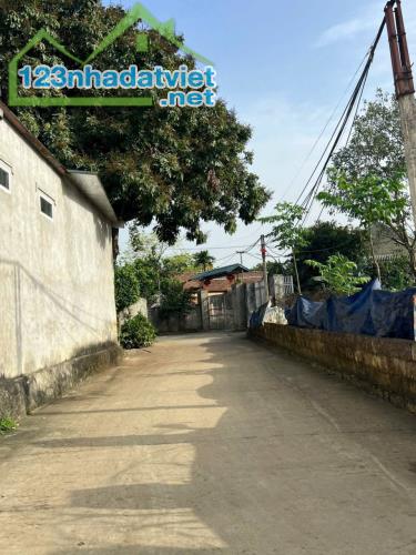 Hơn 1 tỷ có ngay mảnh tại Tốt Động - 
Chương Mỹ - Hà Nội.
- DT: 61,6 m2 mặt tiền 4. hậu 4. - 4