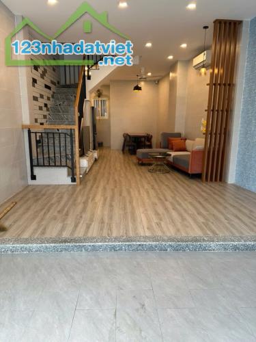 NHÀ ĐẸP 3TẦNG - HẺM XE HƠI - CHO THUÊ 12TR/THÁNG - GẦN MẶT TIỀN Q2. GIÁ NHỈNH 6 TỶ - 1