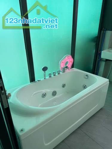 NHÀ ĐẸP 3TẦNG - HẺM XE HƠI - CHO THUÊ 12TR/THÁNG - GẦN MẶT TIỀN Q2. GIÁ NHỈNH 6 TỶ - 4