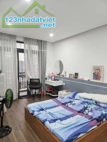 Bán Nhà Hẻm 8m Khu Kiều Đàm, 120m2, 5 Tầng, 8X15, Chỉ 22 Tỷ 5, Tân Hưng, Quận 7 - 2