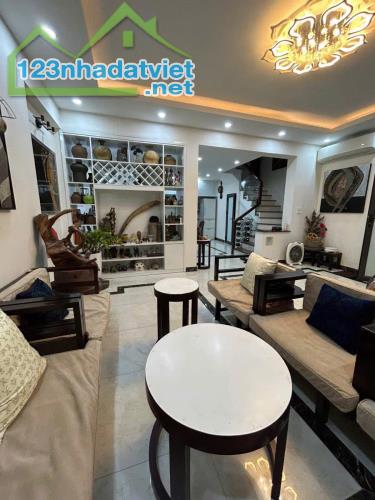 CỰC HIẾM! Bán Nhà Phố Kim Mã, Ba Đình 55m², Mặt Tiền 5.5m, 5 Tầng Đẹp – Chỉ 12 Tỷ