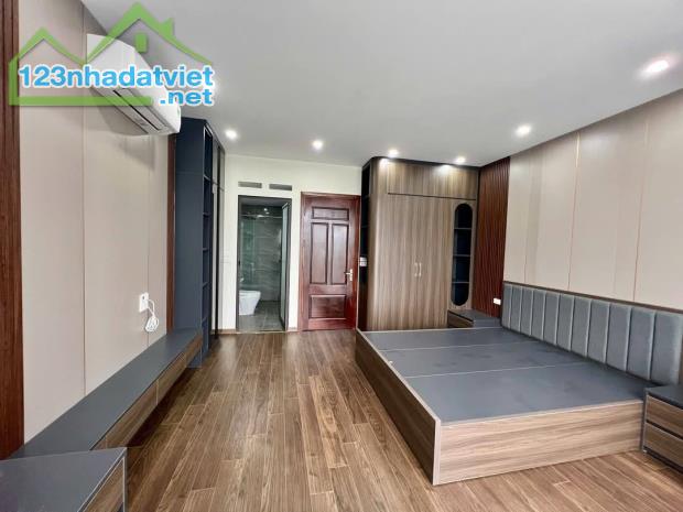 Bán nhà Tây Mỗ, Ô tô vào nhà, Dt 65mx 4t, mt 4.2m, 9.1 Tỷ
