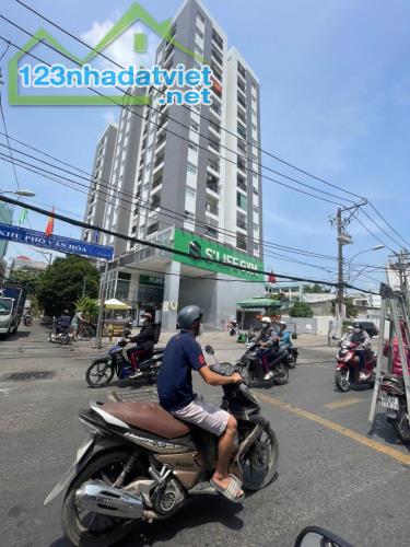 MẶT TIỀN 12M LÊ ĐỨC THỌ 4.1x30 - 120M2 VUÔNG  ĐẸP - Q.Gò Vấp. - 16 TỶ TL