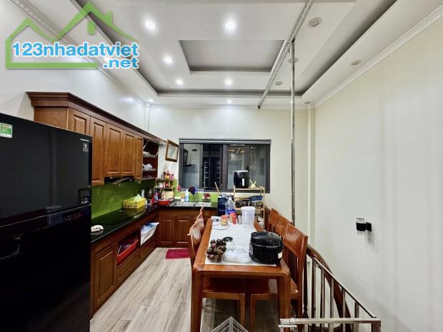 BÁN NHÀ 5 TẦNG NỘI THẤT ĐẸP, PHÂN LÔ ĐƯỜNG Ô TÔ THÔNG, KD VĂN PHÒNG, GẦN ĐỀN LỪ - HOANG MA - 1