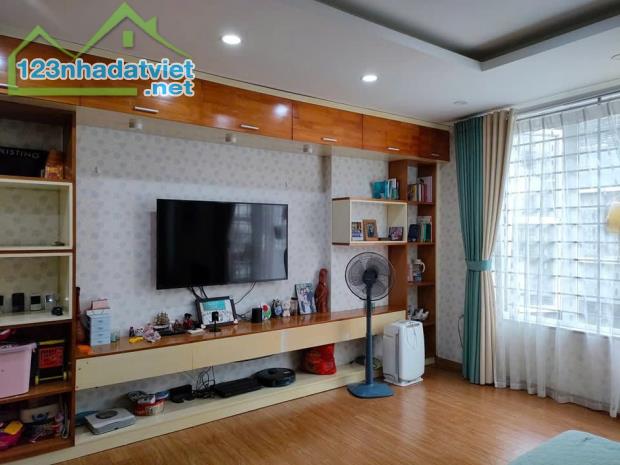 Bán nhà Quỳnh Lôi – Hai Bà Trưng  40 m2 4 tầng MT 4 m nhà còn mới 6.5 tỷ