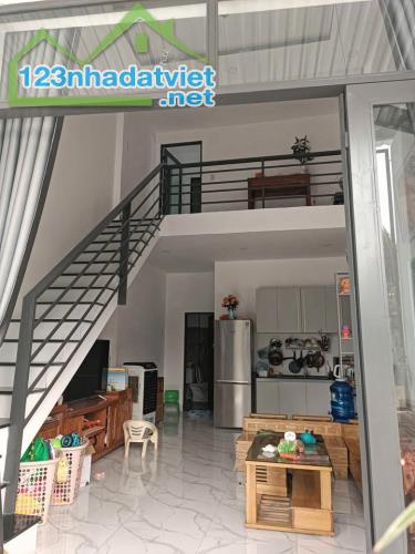 Bán gấp căn nhà 1 trệt 1 lửng, SHR, Nhuận Đức, Củ Chi, Giá 950 triệu. - 2