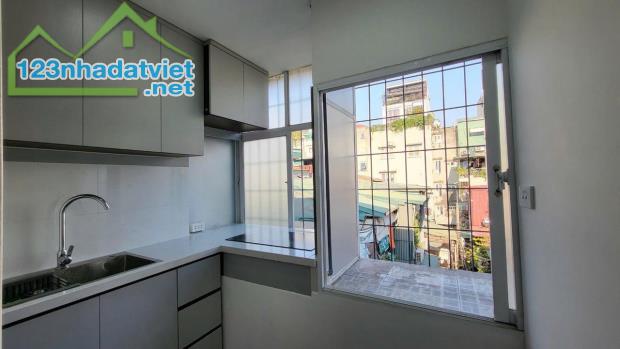 BÁN GẤP TẬP THỂ VĨNH HỒ, ĐỐNG ĐA -  45M/ 2,75 tỷ NHÀ SẠCH SẼ, Ô TÔ ĐỖ TRƯỚC CỬA - 3
