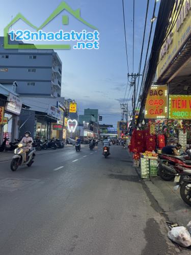 + 👉 SỐC SIÊU PHẨM GẤP GẤP BÁN NHÀ Đ ẤP CHIẾN LƯỢC BHHA 4*17M 2L CHỈ 8Đ