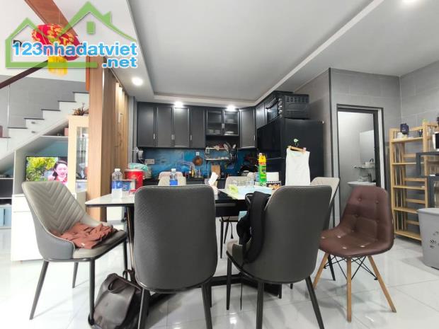 Bán Nhà Trung Chánh,Vạn Hạnh,120m2, 2 Tầng Thiết kế Hiện Đại, ngang đẹp 10m - 3
