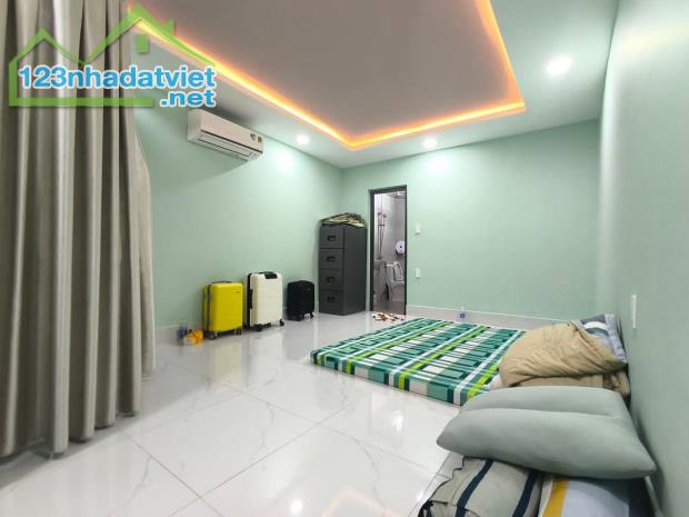 Bán Nhà Trung Chánh,Vạn Hạnh,120m2, 2 Tầng Thiết kế Hiện Đại, ngang đẹp 10m - 5