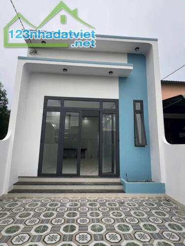Bán gấp nhà đường Ngô Thị Nào, Củ Chi 125m2, SHR. Giá bán 950 triệu