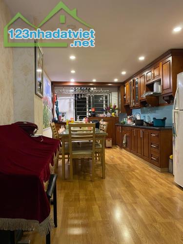 Nhà Mặt Phố Tô Ngọc Vân – 75m² – Vị Trí Kinh Doanh Cực Tốt – Chỉ 28.9 Tỷ!