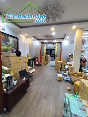 Kim Giang, (Vành đai 3), bán đất tặng nhà 4 tầng, dt 100m2, 4 tầng, MT 5.2m. Giá 17.5 tỷ. - 3