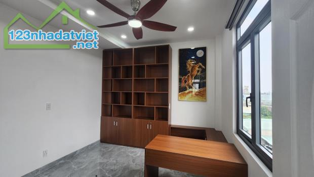 Bán nhà mặt phố Q12, 40m2, 4 tầng, 3PN, 5.4 tỷ - Cơ hội đầu tư sinh lời