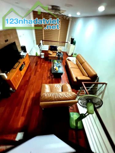 BÁN NHÀ ÂU CƠ. TÂY HỒ. 42M2 5 TẦNG MT 4M GIÁ 10 TỶ- NGÕ THÔNG CÁC NGẢ - RẤT GẦN Ô TÔ - - 2