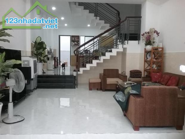 NHÀ ĐẸP QUANG TRUNG GV - NGAY KHU TRUNG TÂM - GẦN MT - GIÁP UBND & BV QUẬN -  80M² - 2