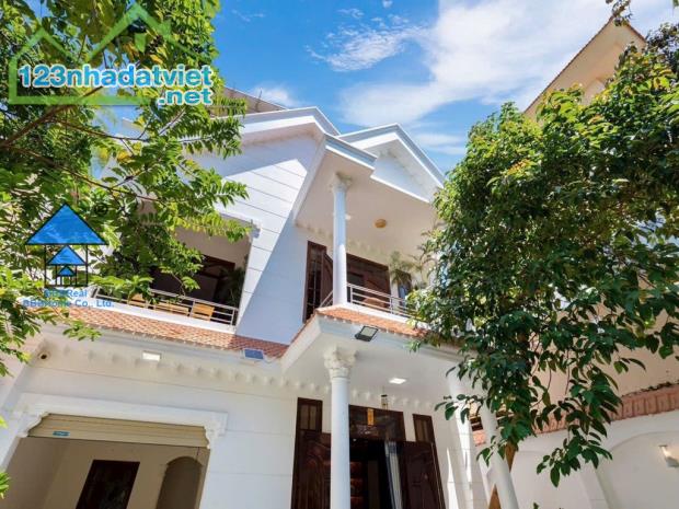 BÁN BIỆT THỰ NGHĨ DƯỠNG HỒ BƠI TO LẠC LONG QUÂN VŨNG TÀU B469 - 4